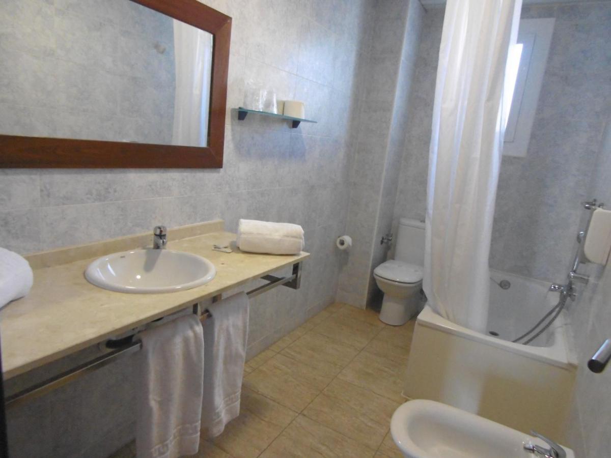 Hotel Apartamentos Solimar Калафел Екстериор снимка