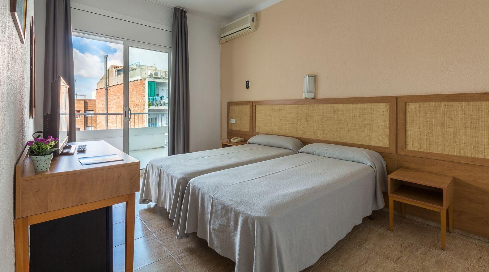 Hotel Apartamentos Solimar Калафел Екстериор снимка
