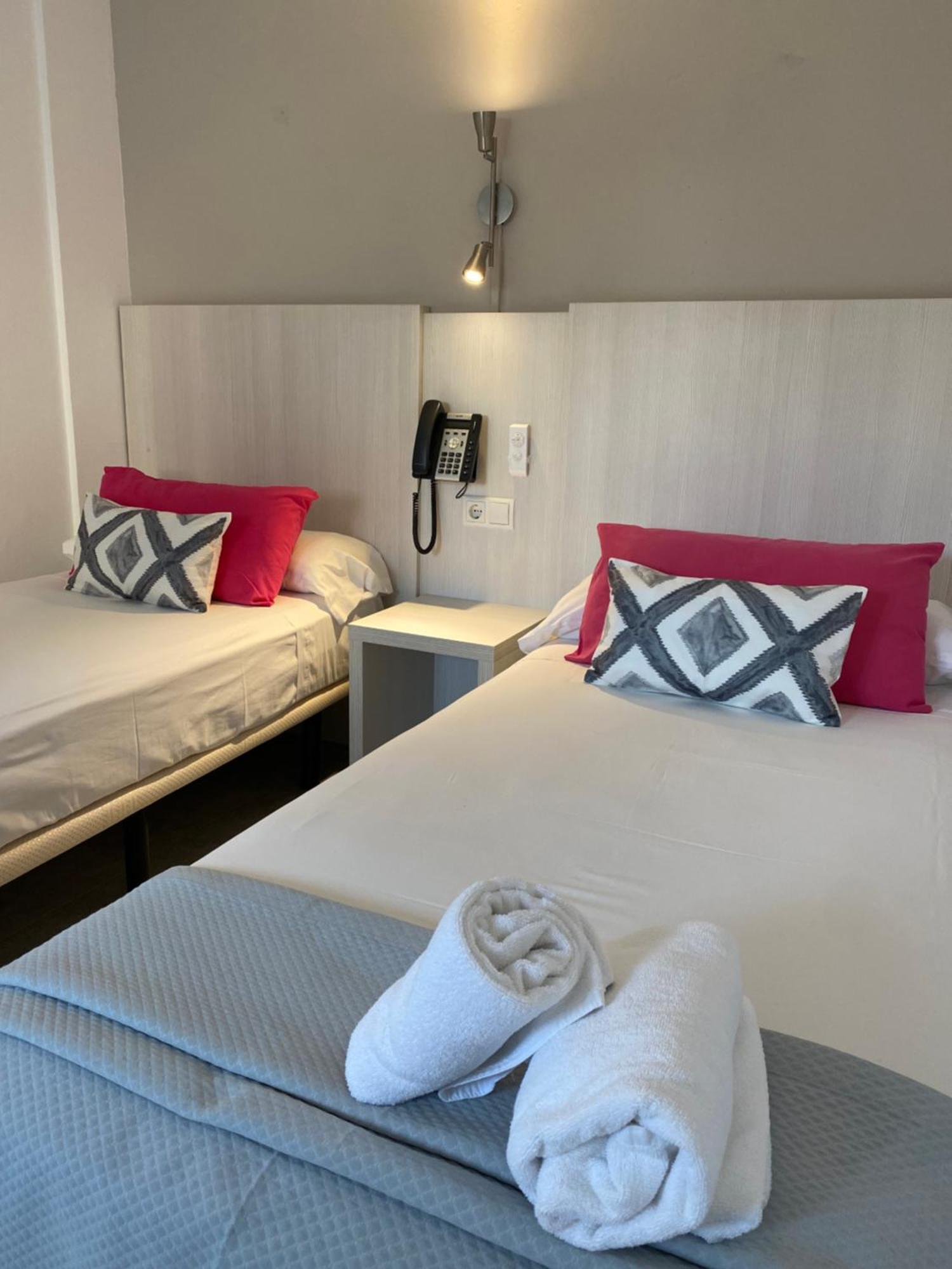 Hotel Apartamentos Solimar Калафел Екстериор снимка